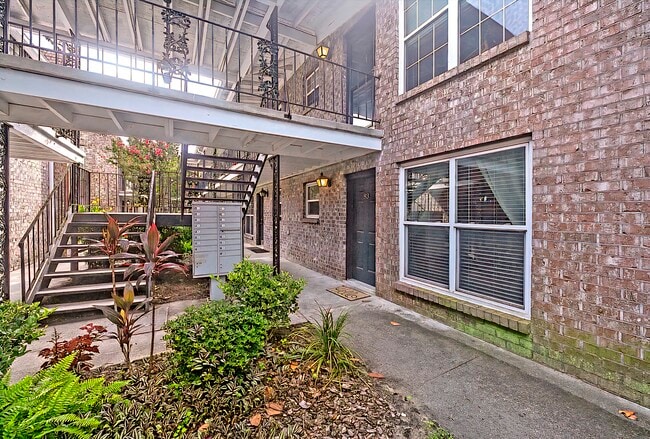 property at 867 Colony Dr