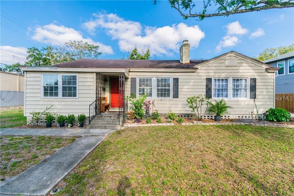3421 W Gray Ct in Tampa, FL - Building Photo