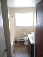 1123 Cedar Ln, Unit 1123 Cedar Lane in East Wenatchee, WA - Foto de edificio - Building Photo