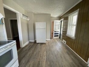 177 Daniels Pl in Madison Heights, VA - Building Photo - Building Photo