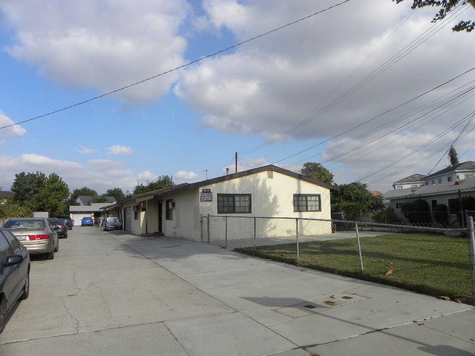 9271 Rio Dell St in Rosemead, CA - Foto de edificio