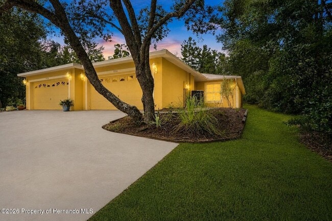 property at 5356 W Oak Park Blvd