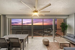 2104 W First St in Ft. Myers, FL - Building Photo