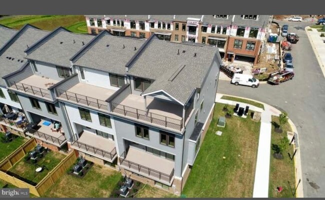 1702 Gray Shale Ter SE in Leesburg, VA - Building Photo - Building Photo