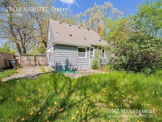23410 Manistee St in Oak Park, MI - Building Photo - Building Photo