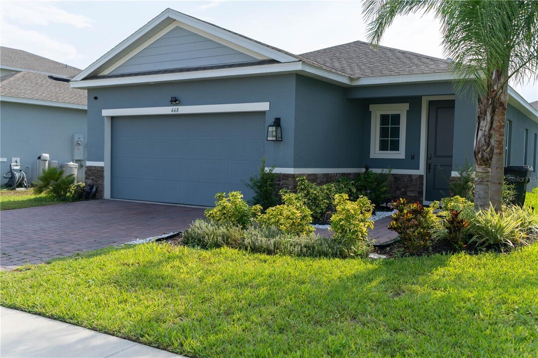 668 Bloom Terrace in Davenport, FL - Building Photo