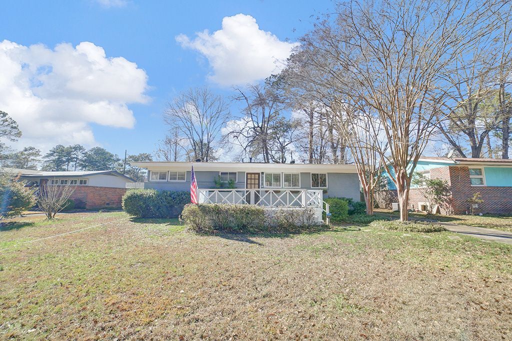 204 Woodside Dr in Irondale, AL - Building Photo