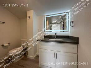1901 15th St-Unit -3 in Bremerton, WA - Building Photo - Building Photo