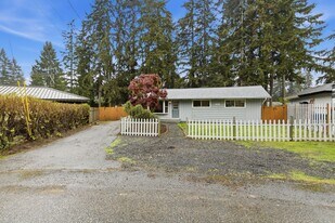2006 211th Pl SW in Lynnwood, WA - Building Photo