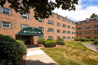Eastview Apartments in Worcester, MA - Foto de edificio - Building Photo