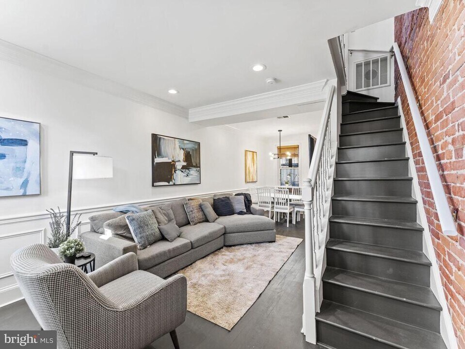 1421 New Jersey Ave NW in Washington, DC - Building Photo