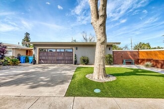 3069 Atherton Dr in Santa Clara, CA - Foto de edificio - Building Photo
