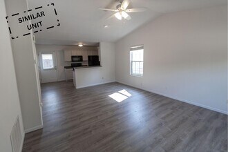 3300 E St Charles Rd in Columbia, MO - Building Photo - Building Photo