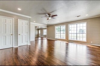 4154 Old Hwy 6 in Van Alstyne, TX - Building Photo - Building Photo