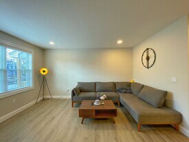 171 Dunnell Ave in Pawtucket, RI - Building Photo