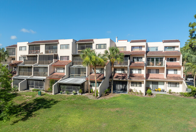 Carmel by the Lake Condominiums in Casselberry, FL - Building Photo - Building Photo