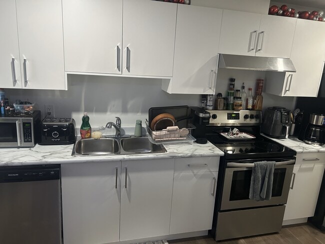 property at 19409 117 Av