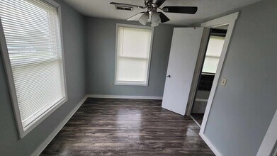 113 S Crestwood St in Elizabethtown, KY - Building Photo - Building Photo