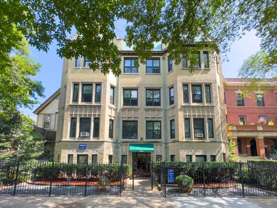 4646 N Paulina St in Chicago, IL - Foto de edificio