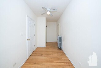 914 W Dakin St in Chicago, IL - Building Photo - Building Photo