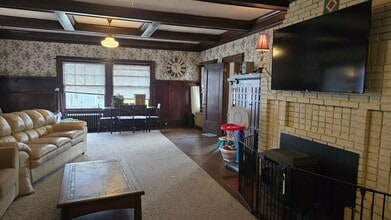 1108 N Ave in La Grande, OR - Building Photo - Building Photo