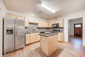 3106 King St in Austin, TX - Building Photo - Building Photo