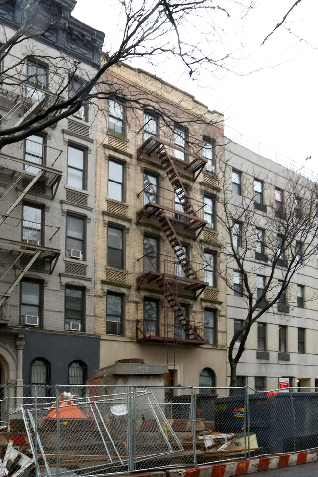 414 West 49th Street in New York, NY - Foto de edificio - Building Photo