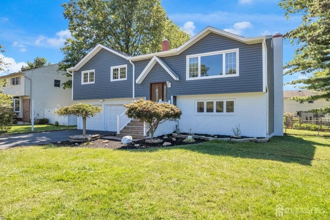 6 Marc Ct in Edison, NJ - Building Photo - Building Photo