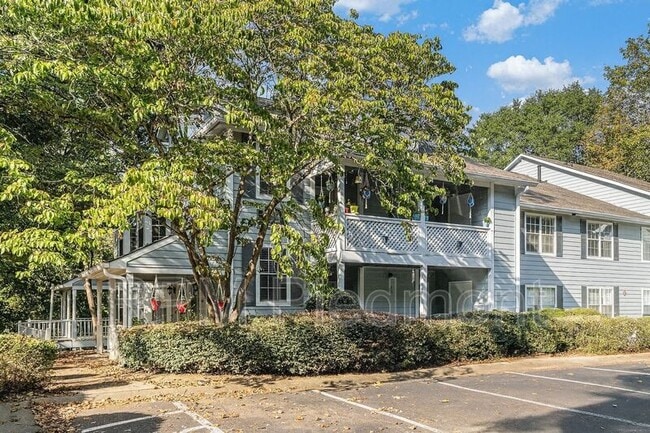 property at 3901 Riverlook Pkwy SE