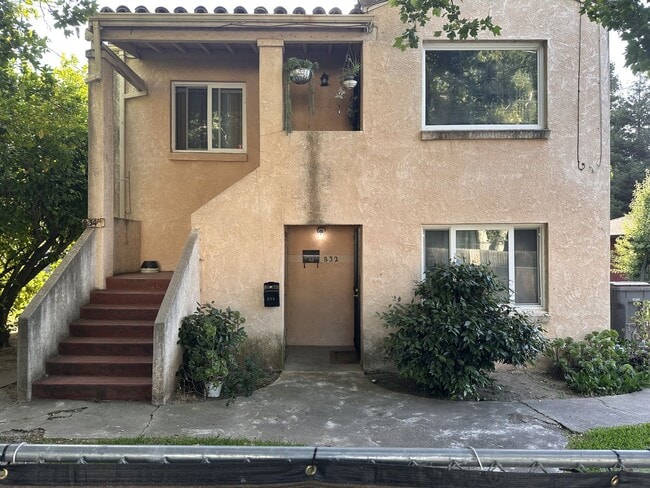 property at 828-834-834 Poplar Ave
