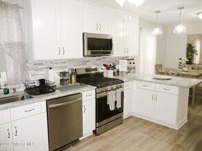 424 Atlantic Ave in Long Branch, NJ - Building Photo - Building Photo