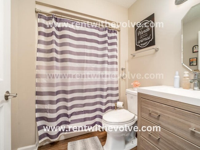 19 Stone Bridge Dr in Winchester, IN - Building Photo - Building Photo