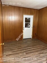 S7559 US-12 in North Freedom, WI - Foto de edificio - Building Photo