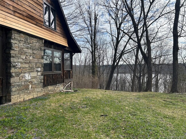 5 Riverby Ln in West Park, NY - Building Photo - Building Photo