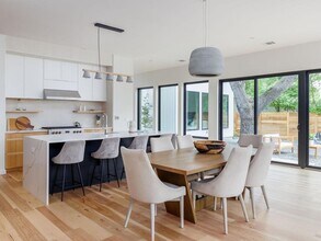 1109 W Oltorf St in Austin, TX - Building Photo - Building Photo