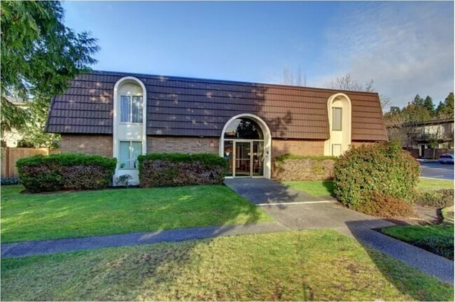 property at 11010 NE 68th St