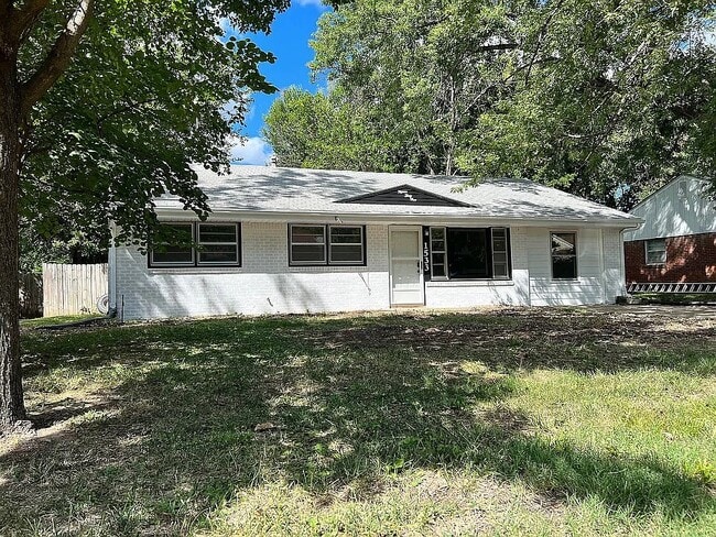 1533 Hartford Rd in Manhattan, KS - Building Photo - Building Photo