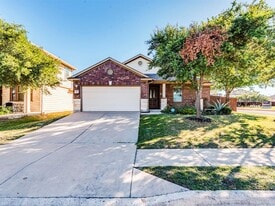 100 Quarry Ln in Liberty Hill, TX - Building Photo