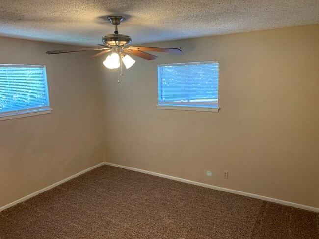1800 Scripture St, Unit 1 in Denton, TX - Building Photo - Building Photo