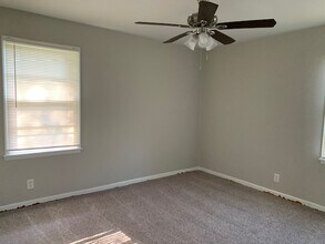 2206 Glen Iris Rd NW in Huntsville, AL - Building Photo - Building Photo