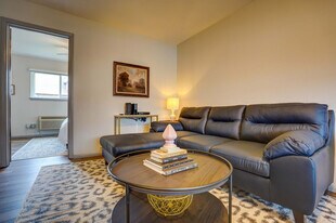 407 S 94th Pl in Milwaukee, WI - Building Photo