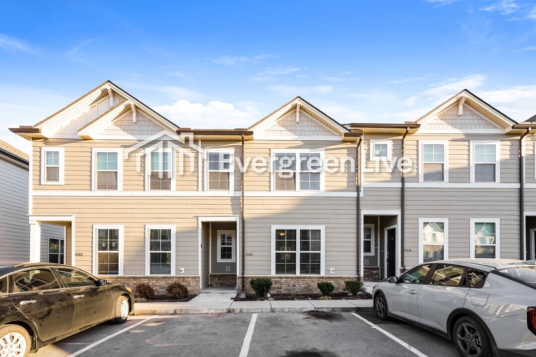 921 Hamilton Cross Dr in Nashville, TN - Building Photo