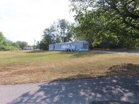 220 Arkansas Ave in Oak Grove, KY - Building Photo