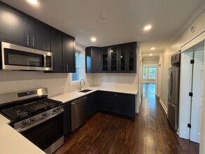 4317 N Ashland Ave, Unit 1 in Chicago, IL - Building Photo - Building Photo