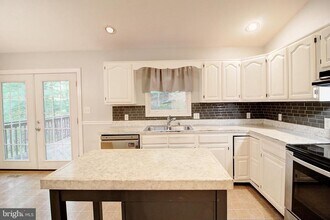 6709 W Lakeridge Rd in New Market, MD - Building Photo - Building Photo
