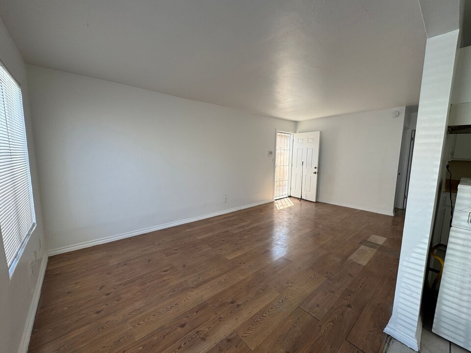 4042-4044 Eta St in San Diego, CA - Building Photo