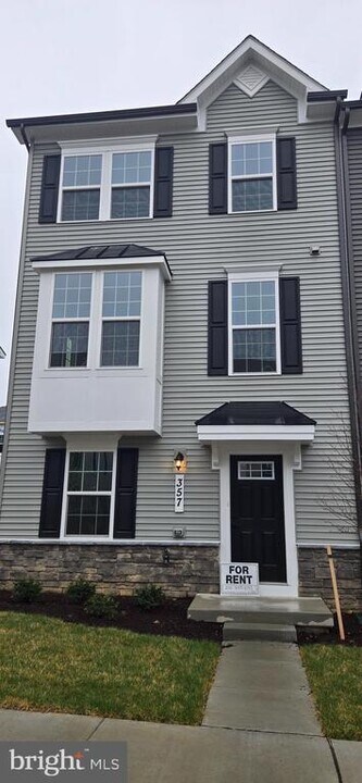 357 Marquis St in Frederick, MD - Building Photo