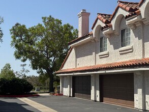 226 Camino Cortina in Camarillo, CA - Building Photo - Building Photo