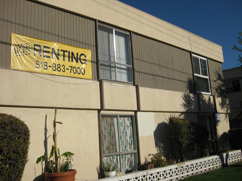 7460 Canby Ave, Unit 7 in Los Angeles, CA - Foto de edificio
