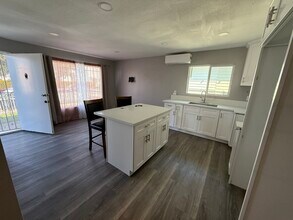 3428 S Budlong Ave in Los Angeles, CA - Building Photo - Building Photo